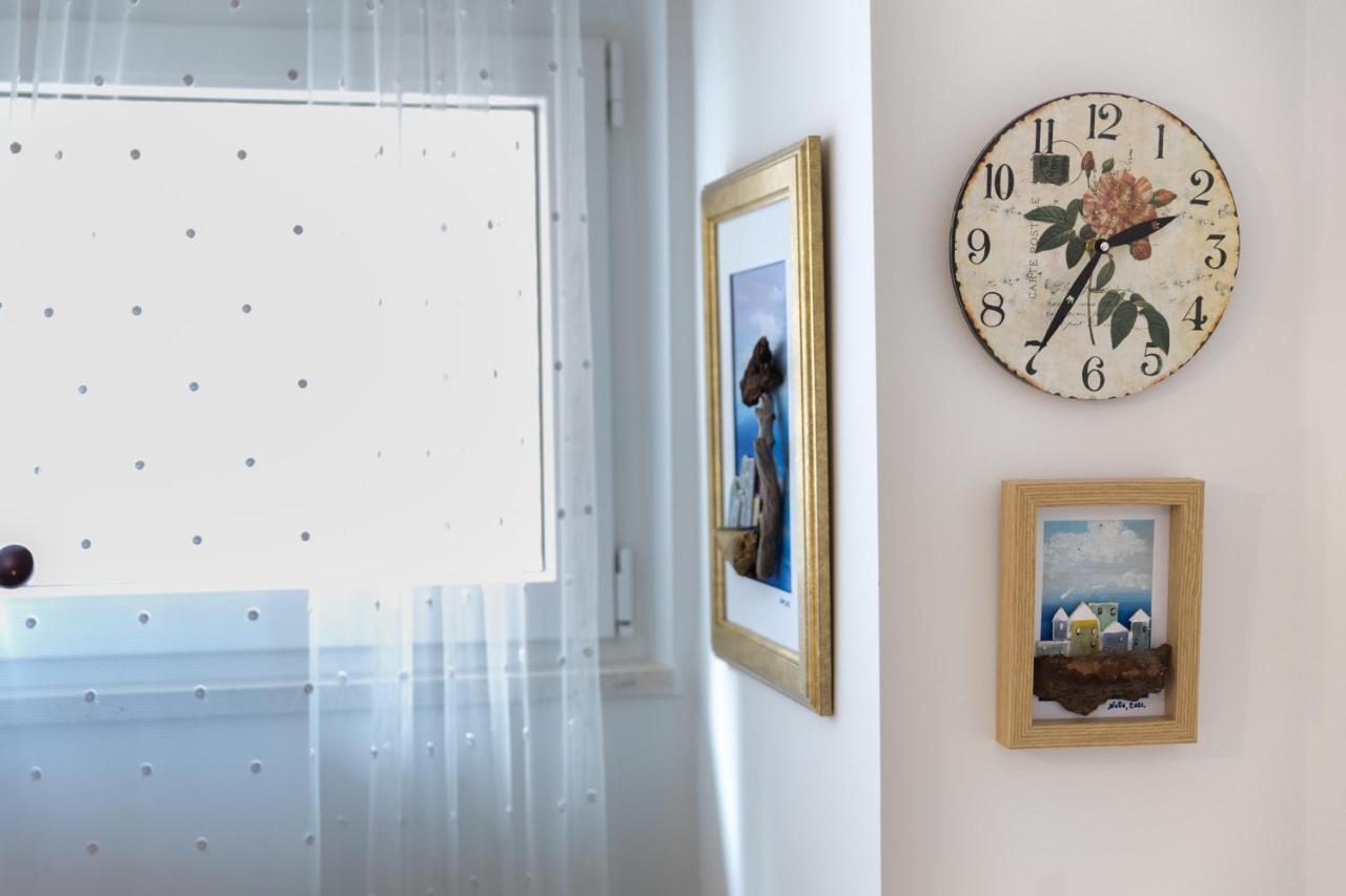 Two-Bedroom Apartment In The Centre Makarska Exterior foto